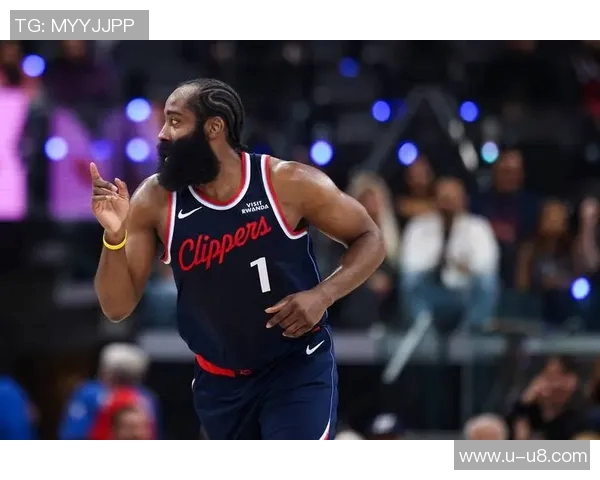 普理查德回忆被哈登晃倒经历直言脚踝无恙心态乐观